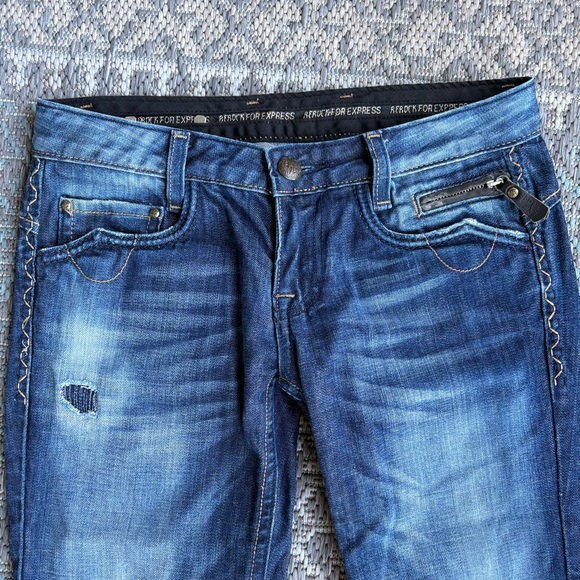 Express Low Rise Boot Cut Jeans - Picture 2 of 6
